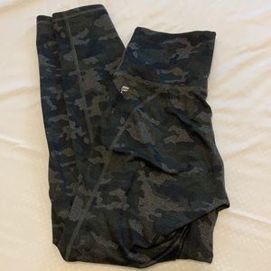 Fabletics Powerhold 7/8 leggings